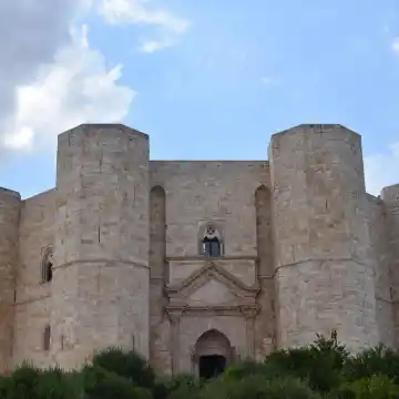 castel del monte andria ottagono