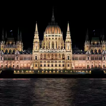 parlamento budapest sera