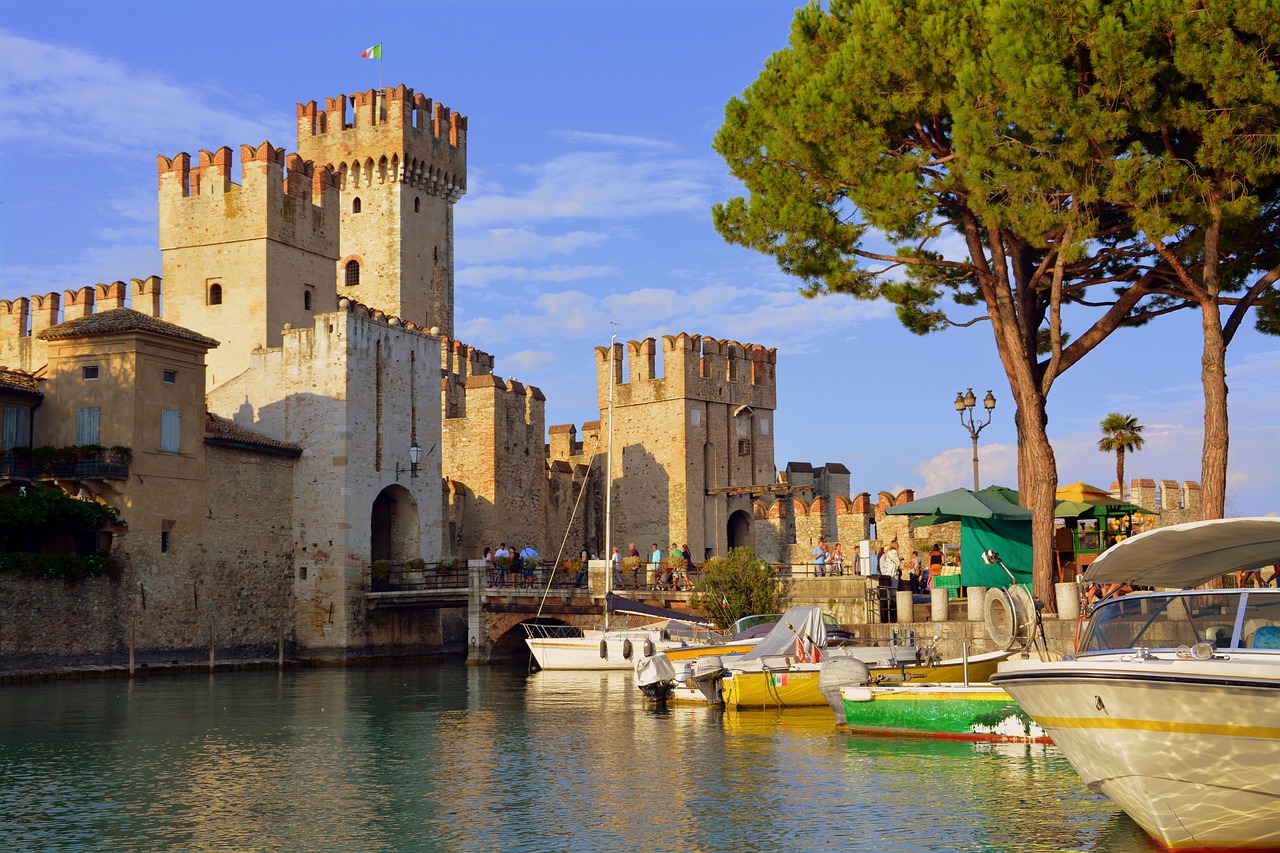 castello porto imbarcazioni torre