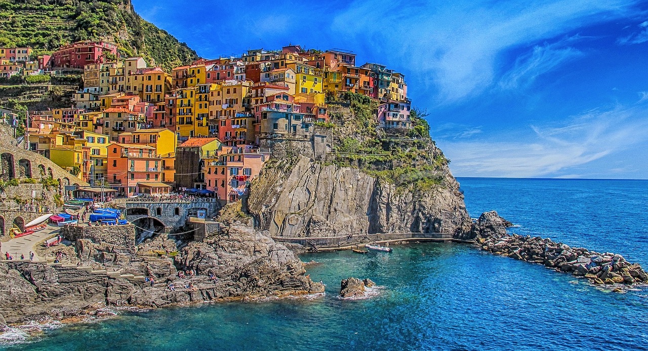 cinque terre italia case colorato