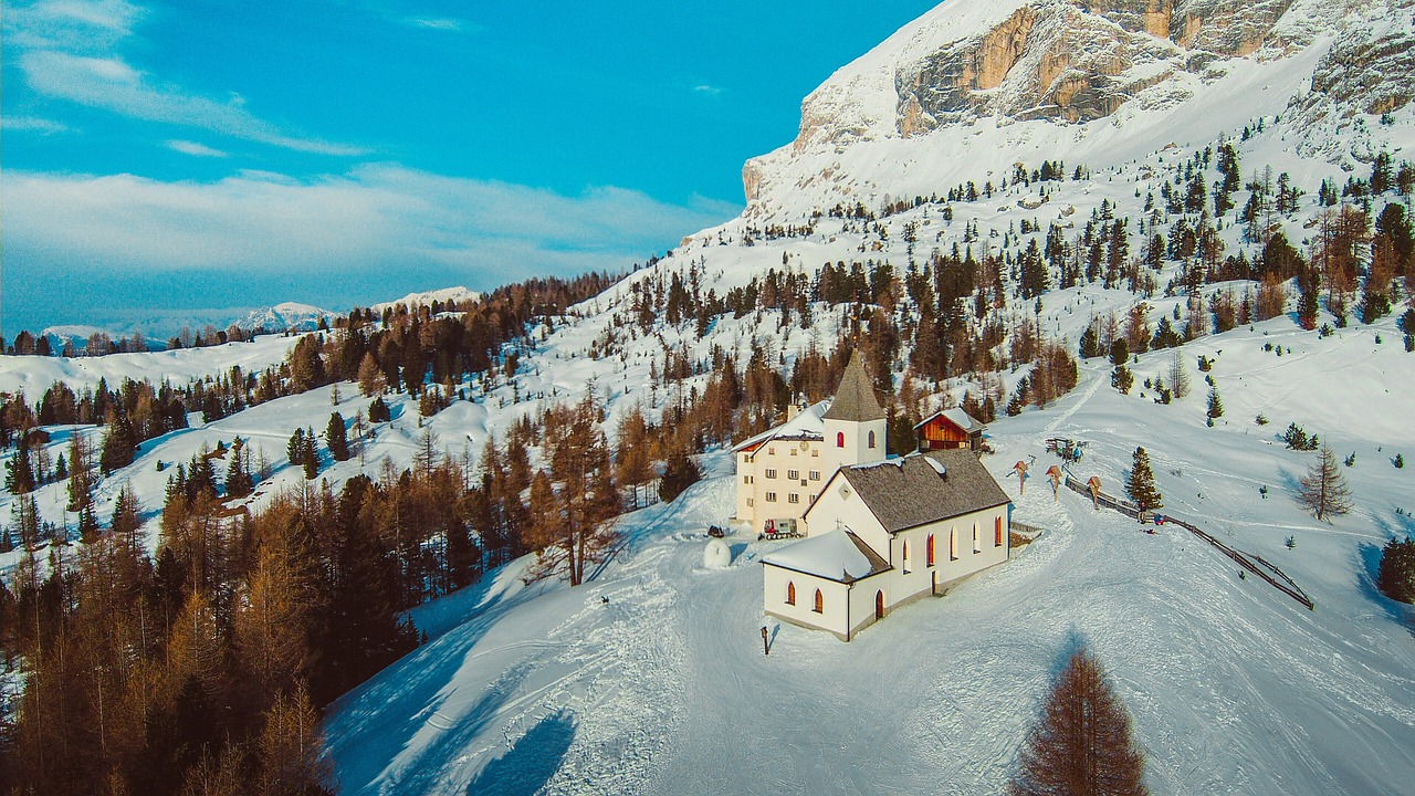 italia alta badia alpi sciare
