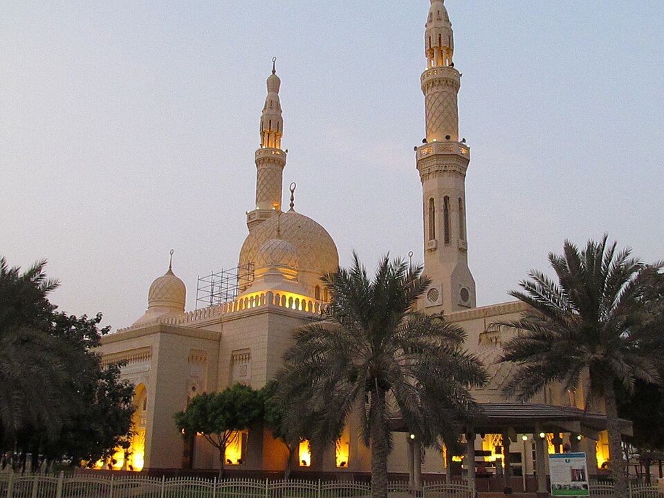 jumeira mosque dubai