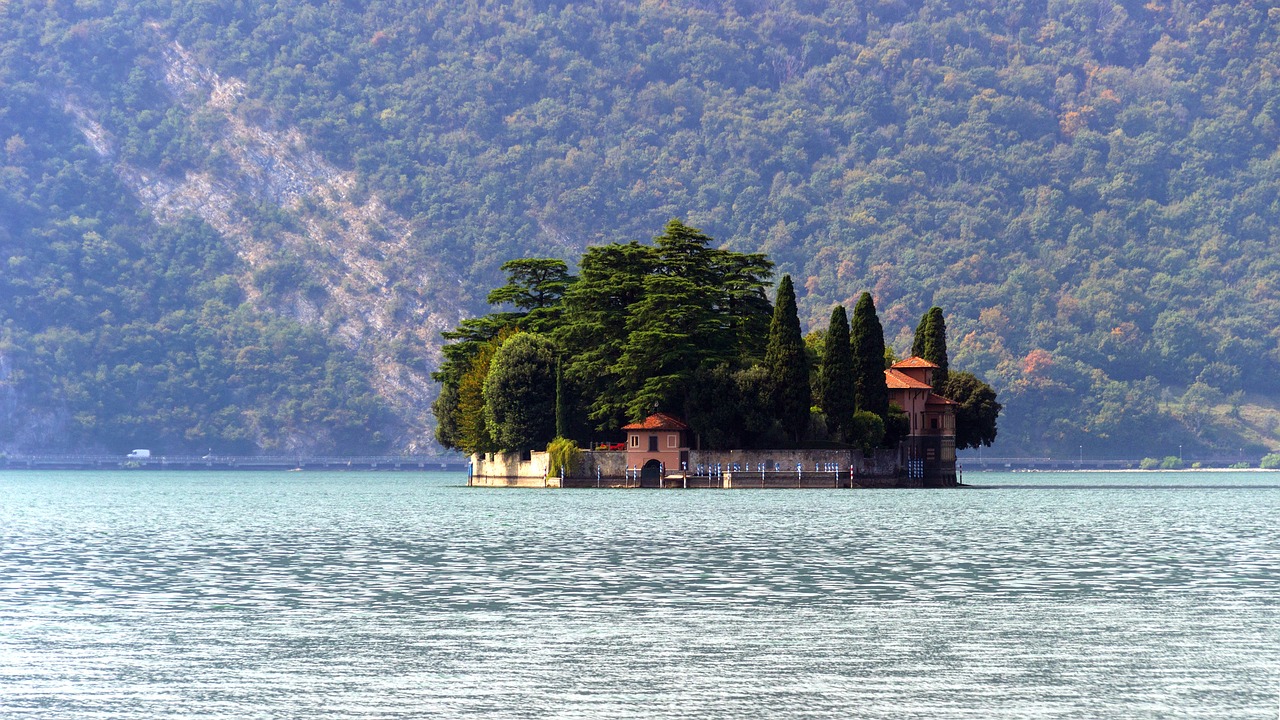 lago isola nel lago isola