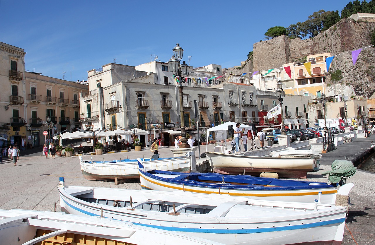 lipari isola isole eolie italia