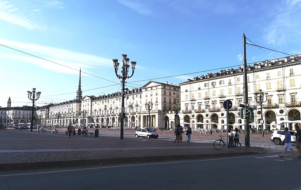 piazza vittorio veneto torino lato nord