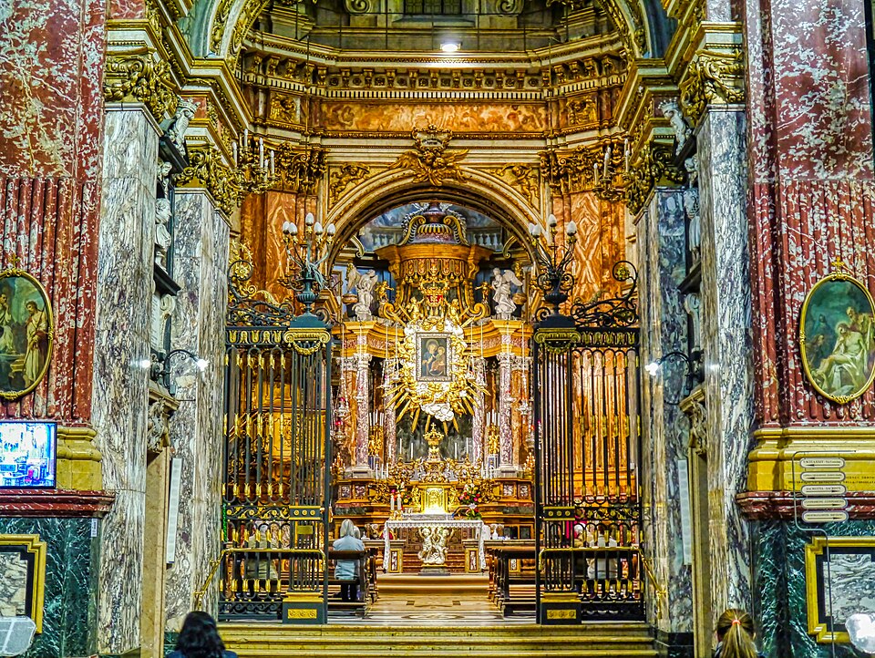 torino basilica di santa maria della consolazione interno santuario 1